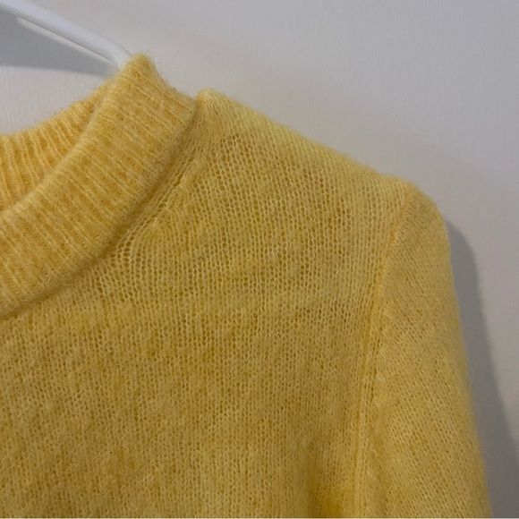 H&M Women’s Yellow Sweater Acrylic Alpaca Wool Crewneck Pullover Medium - Picture 5 of 12